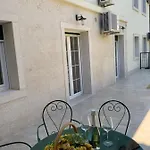 Provance פולה