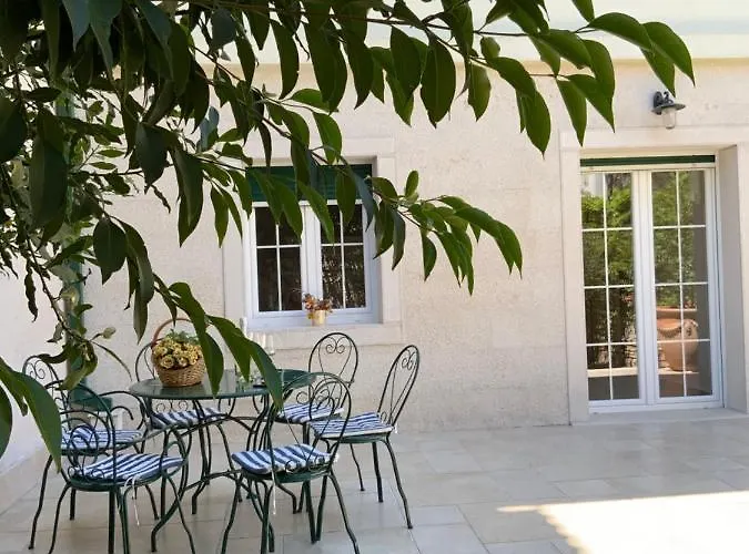 Provance Apartment *
