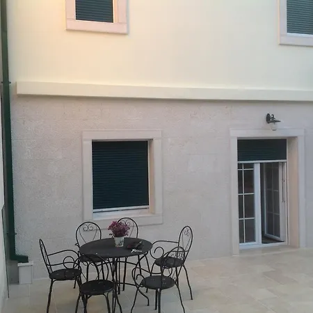 Provance * Pula