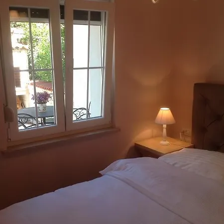 Provance Apartment *