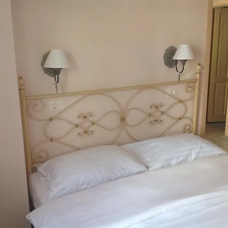 Provance Apartment *